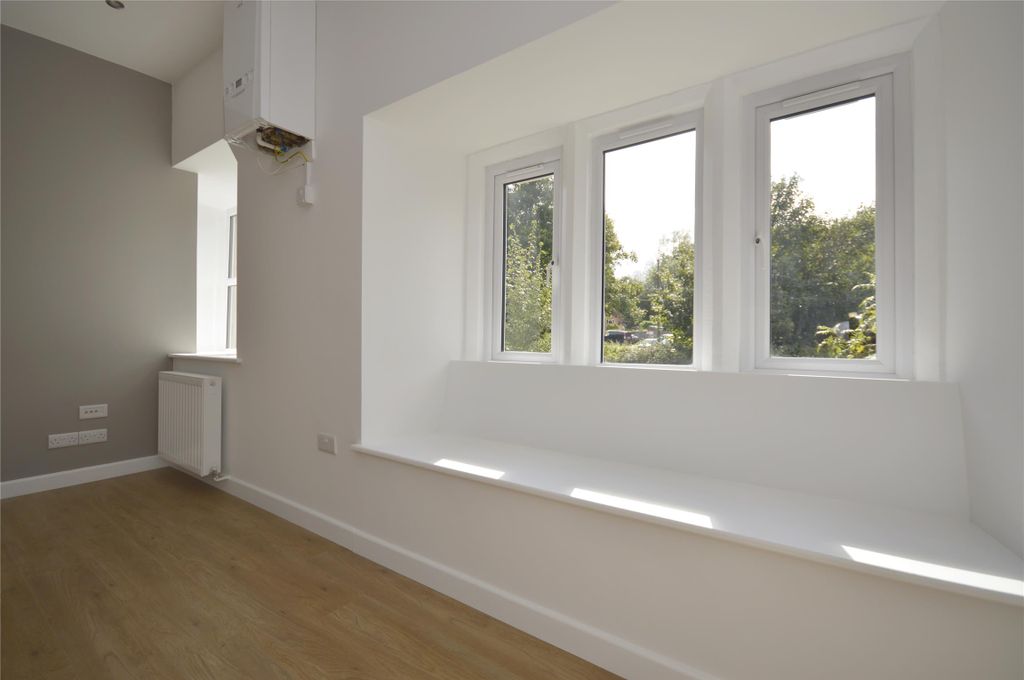 Property photo 3 of 6 _Dsc0098