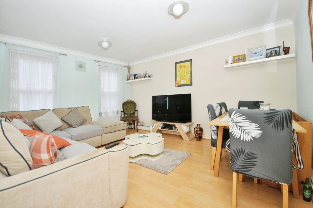 Property photo 1 of 12 Photography