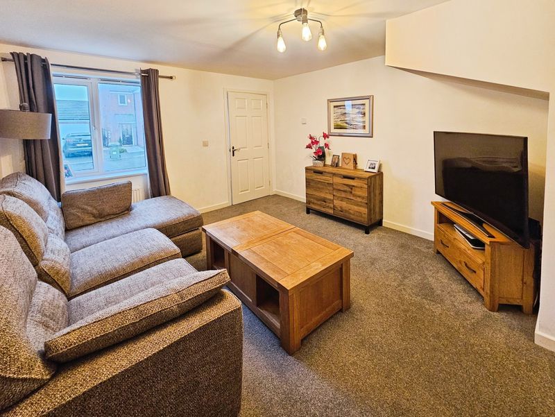 Property photo 2 of 11 Photo 9