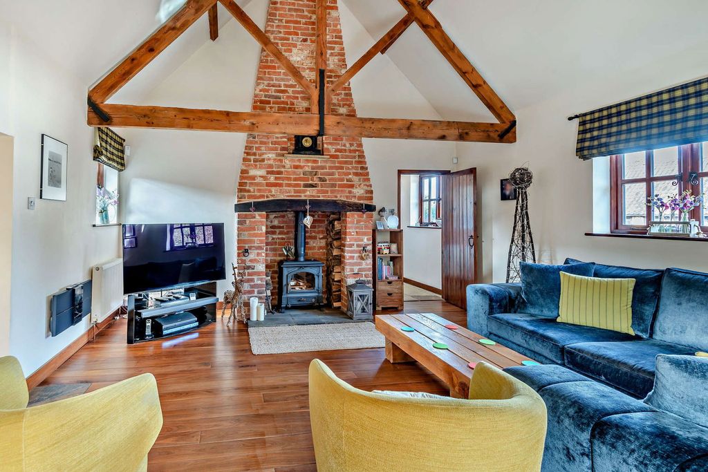 Property photo 3 of 24