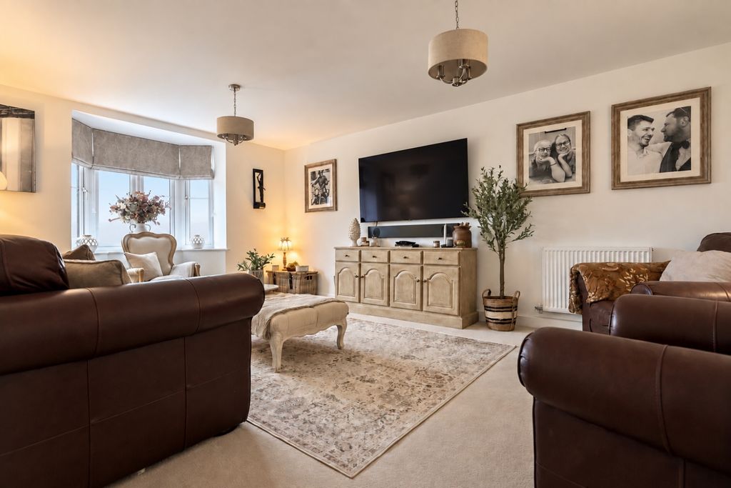 Property photo 3 of 29 6C8B200C-5A85-42A6-A0D8-Dfd9744A63Ef