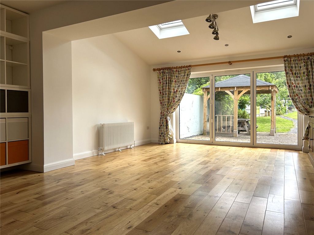Property photo 2 of 24 Picture No. 02