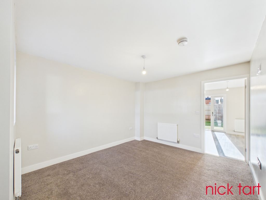 Property photo 3 of 19 Cam02849G0-Pr0192-Still003