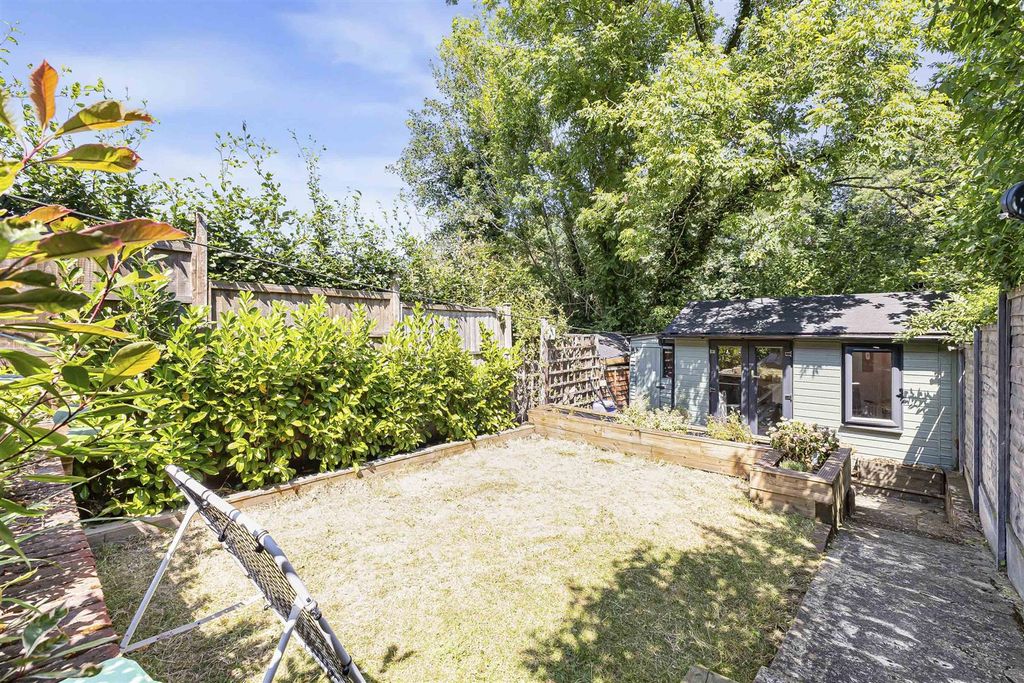 Property photo 3 of 18 Garden
