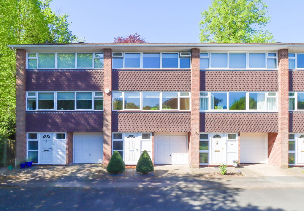 Property photo 1 of 17 Front