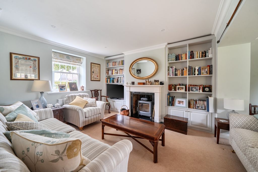 Property photo 3 of 12