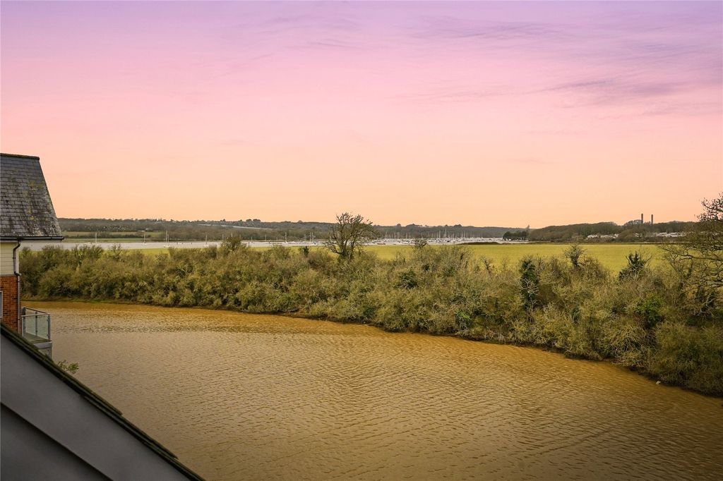Property photo 1 of 20 Dusk View