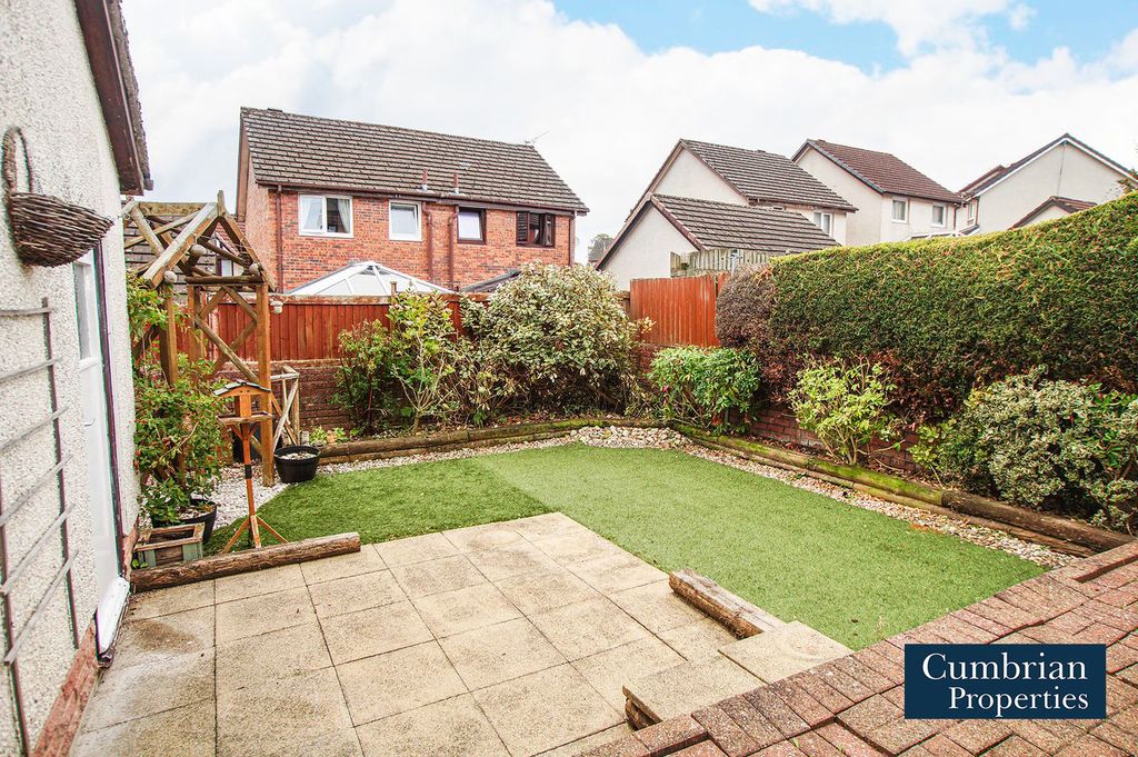 Property photo 2 of 18 Rear Garden