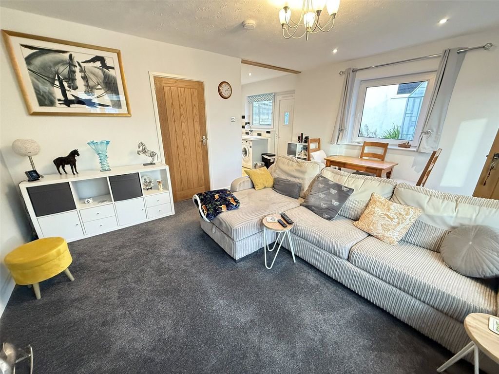 Property photo 3 of 14 Picture No. 06