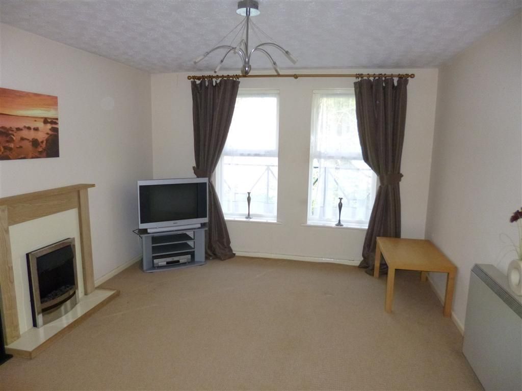 Property photo 2 of 9 Living Room