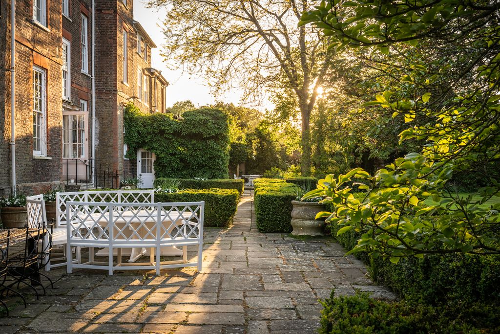 Additional image 9 of 10 bed detached house for saleOrmeley Lodge Estate, Richmond, London TW10