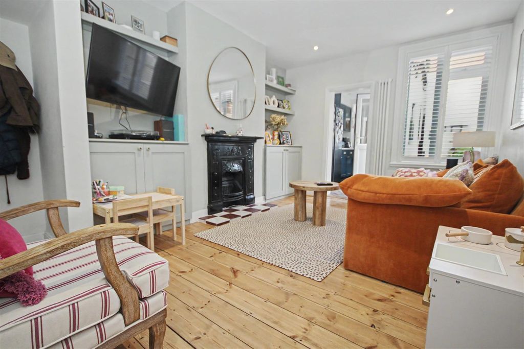 Property photo 2 of 13 Img_8332.Jpg