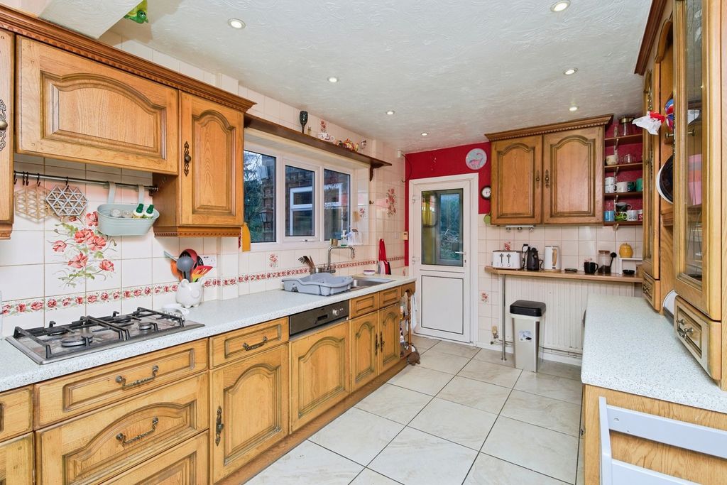 Property photo 2 of 44 Pbox-Img.Jpg