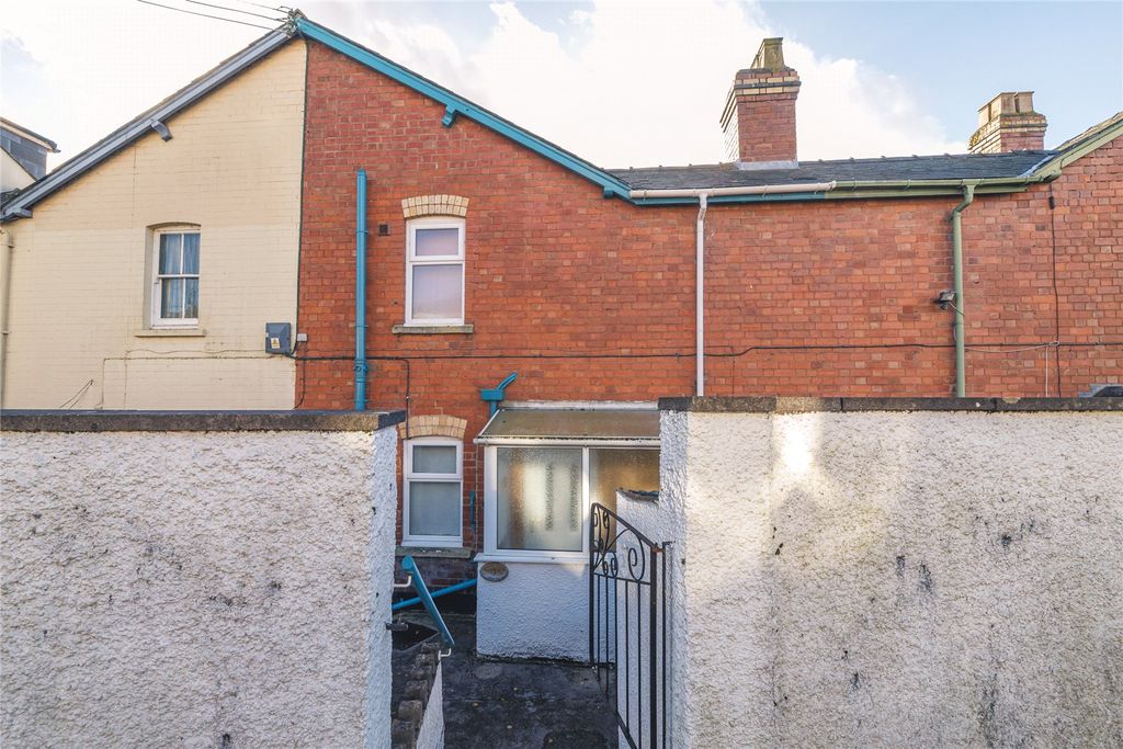 Property photo 2 of 17 Picture No. 23