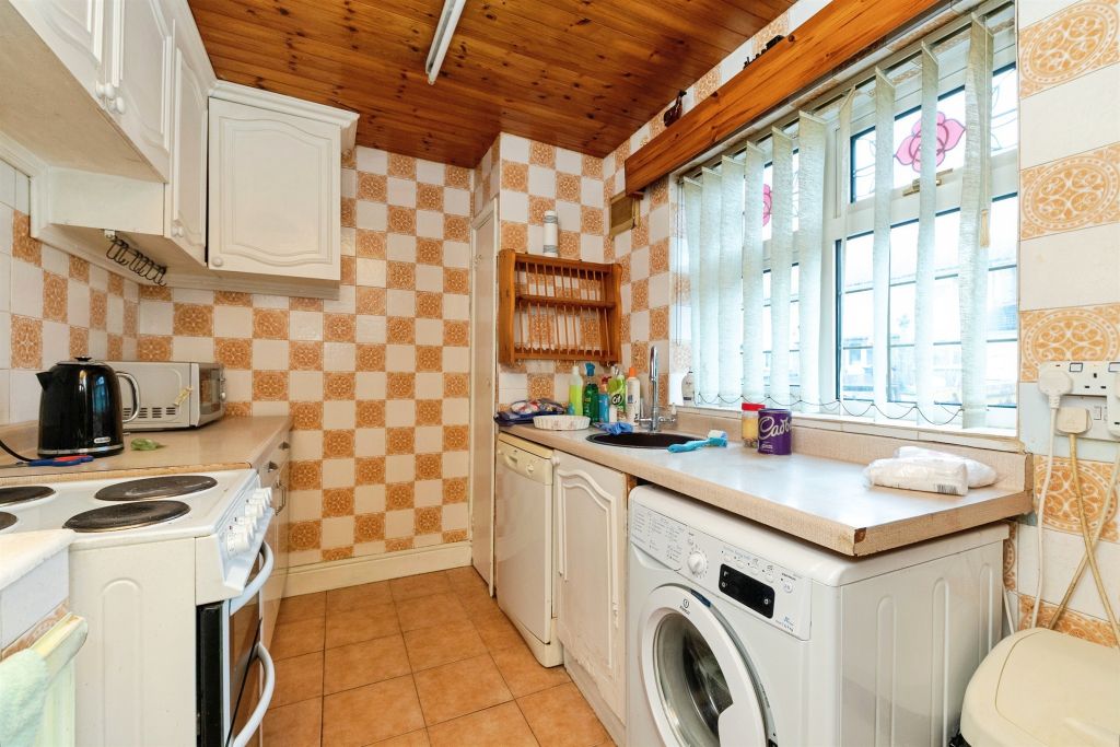 Property photo 2 of 16