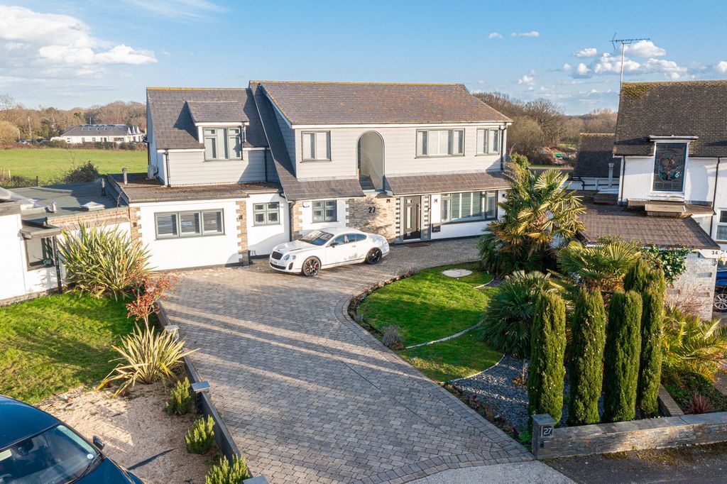 Property photo 1 of 43