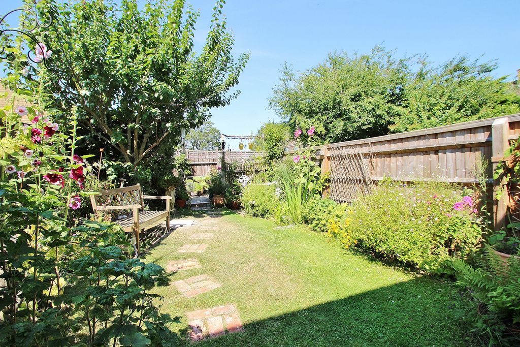 Property photo 3 of 20
