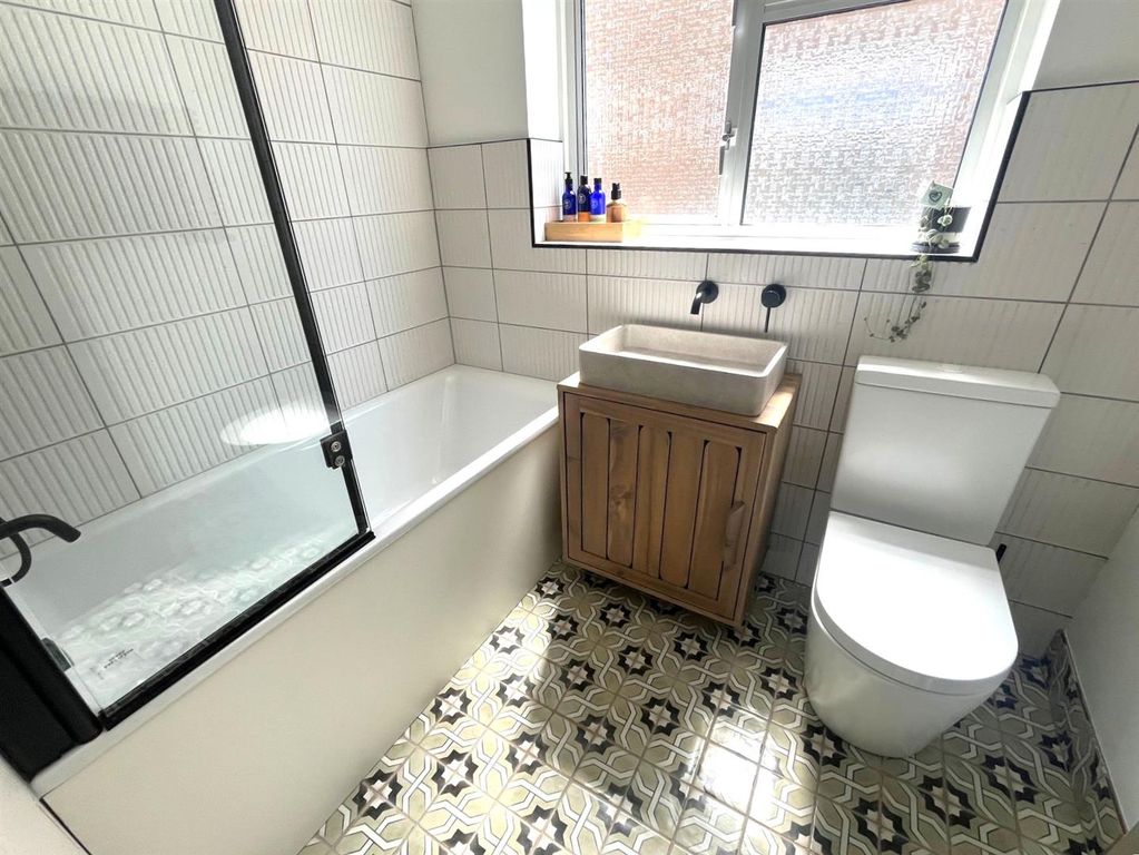 Additional image 14 of 4 bed semi-detached house for saleHutton Close, Westbury-On-Trym, Bristol BS9