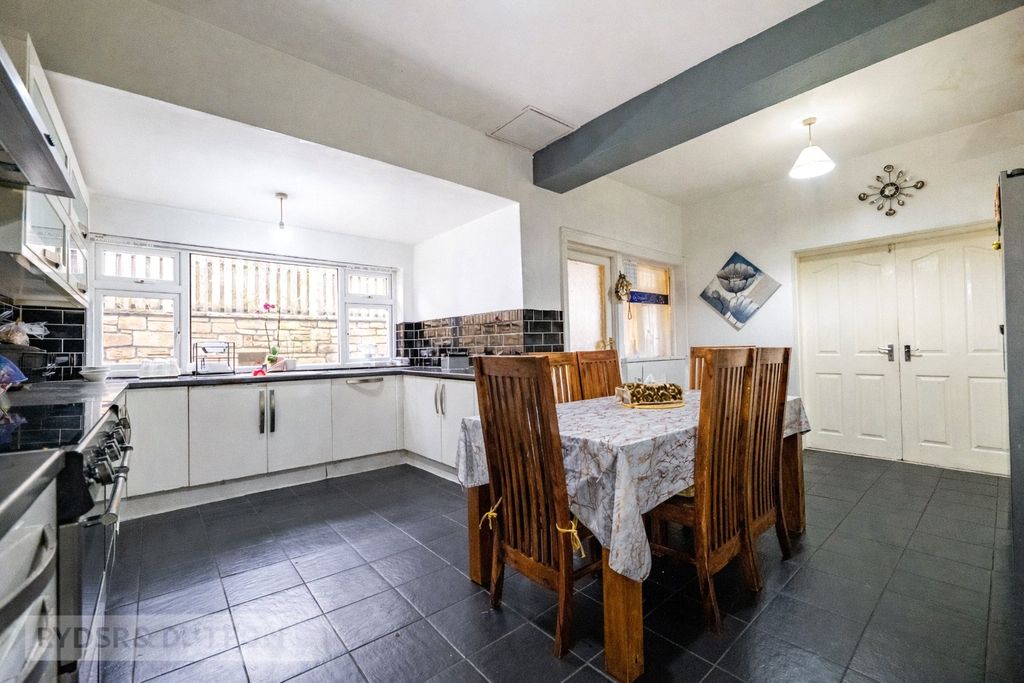 Property photo 3 of 29 Picture No. 05