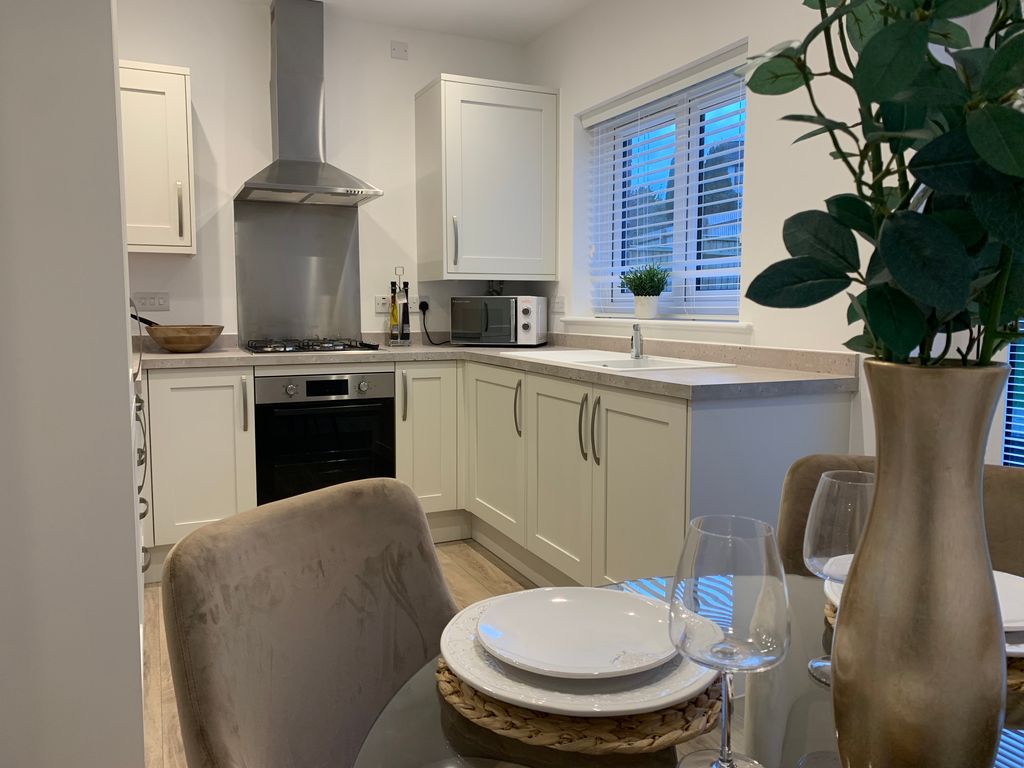 Property photo 2 of 12 Kitchen