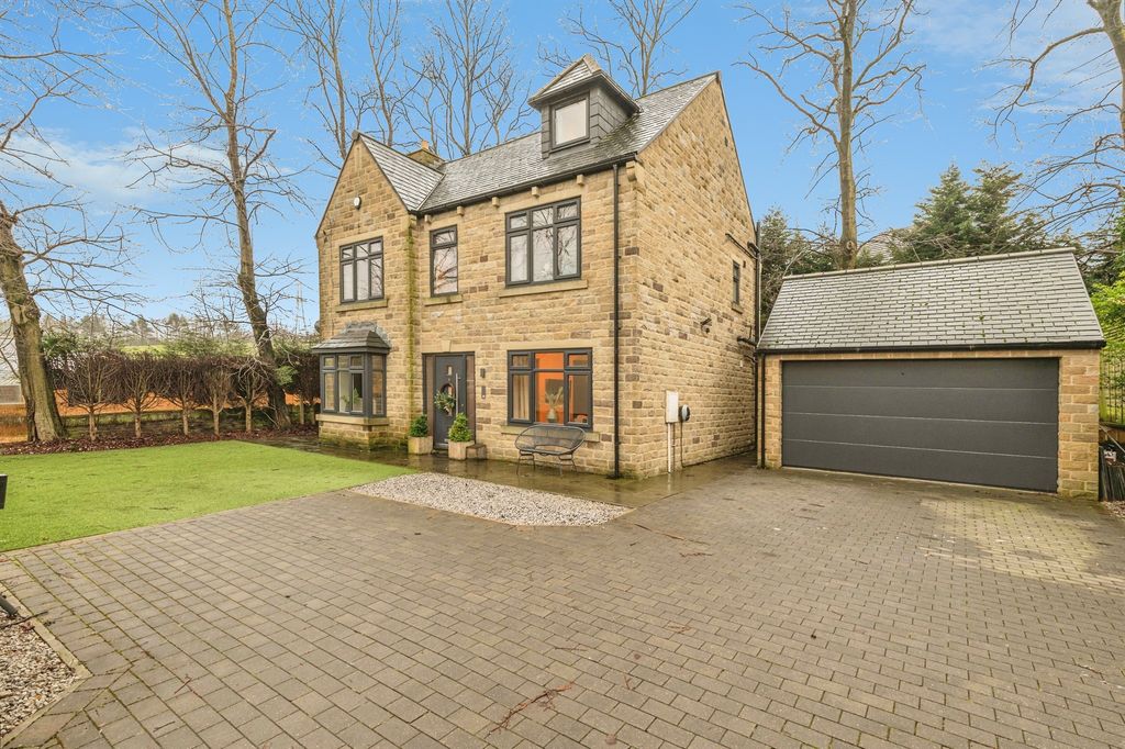 Property photo 1 of 26