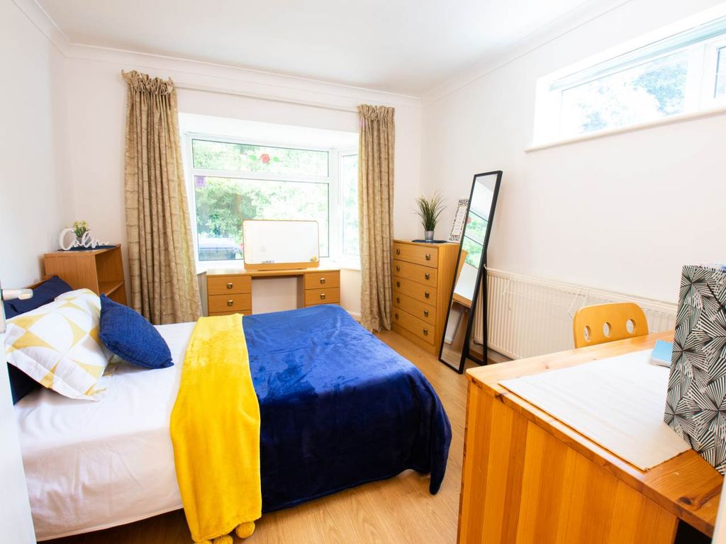 Property photo 2 of 16 Downstairs Bedroom