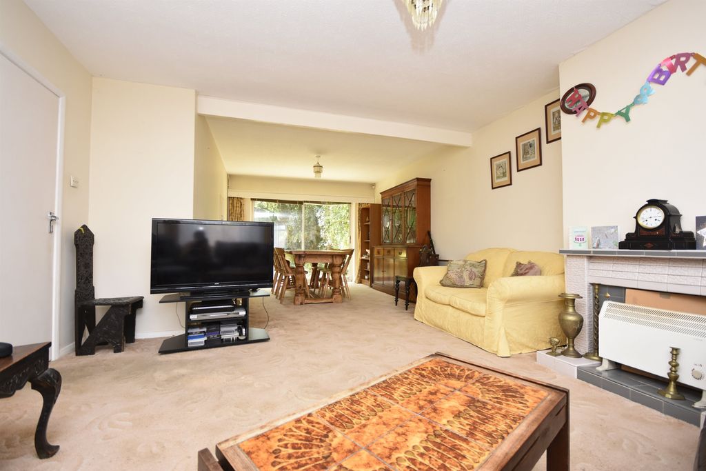 Property photo 3 of 16