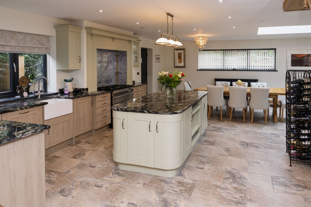 Property photo 3 of 59 2025-08-07 Walker &amp; Lewis-Cefn-8