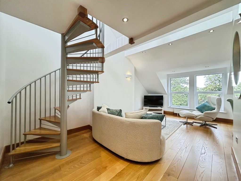 Property photo 3 of 13 7969628A-Image00005.Jpeg