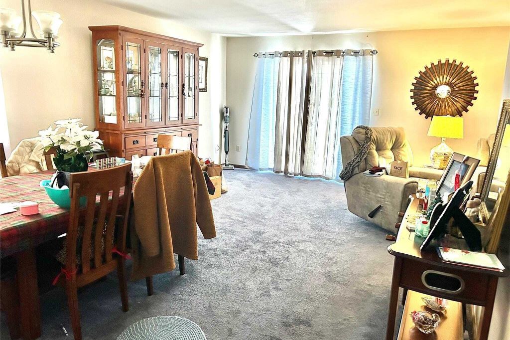 Property photo 1 of 4