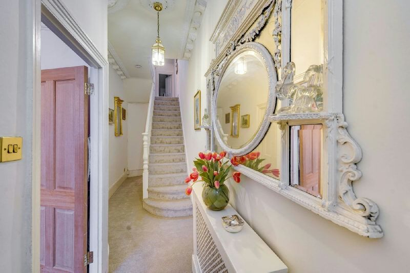Property photo 2 of 13 Hallway