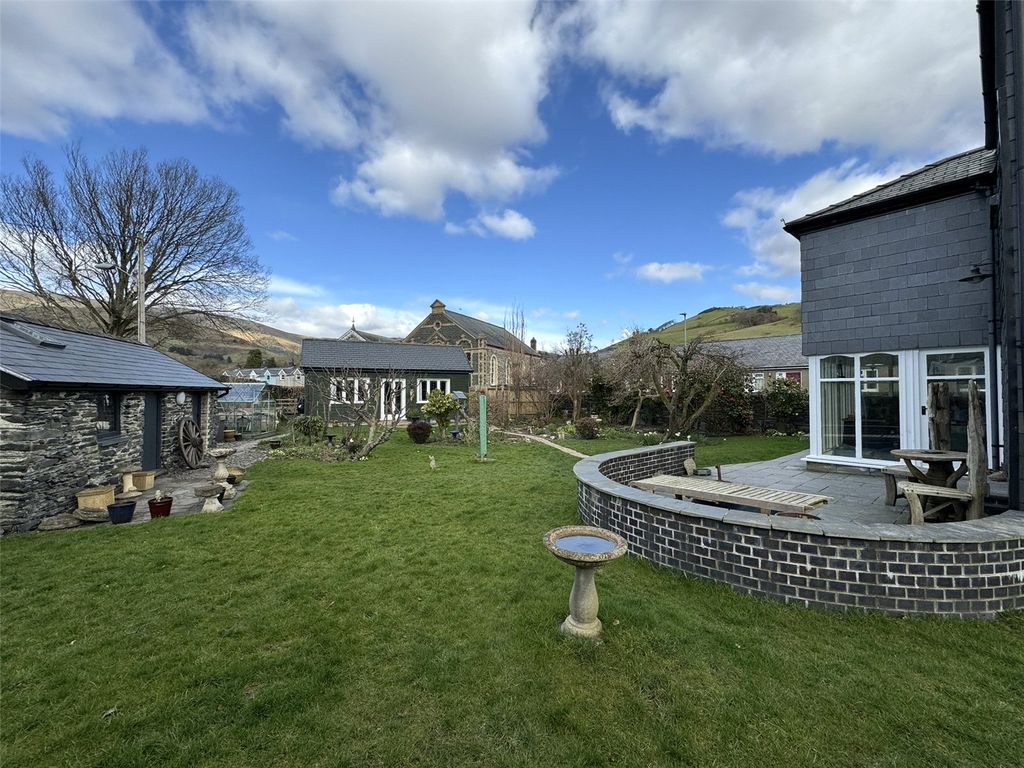 Property photo 3 of 22 Picture No. 04