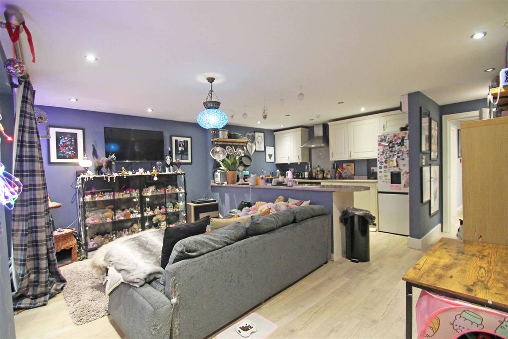 Property photo 2 of 12 Kitchen/Living Room