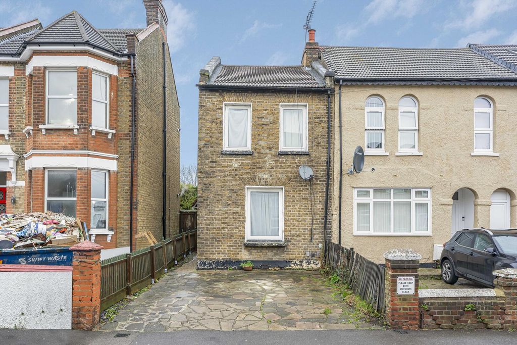 Property photo 1 of 24 Front (Exterior)