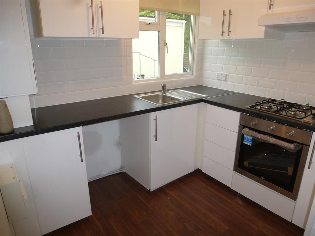 Property photo 2 of 5 Kitchen