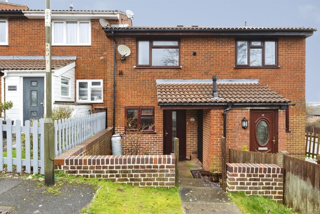 Property photo 1 of 8