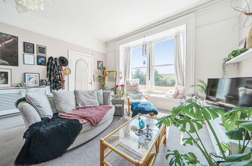 Property photo 3 of 11 1508265-21-6A7F40...