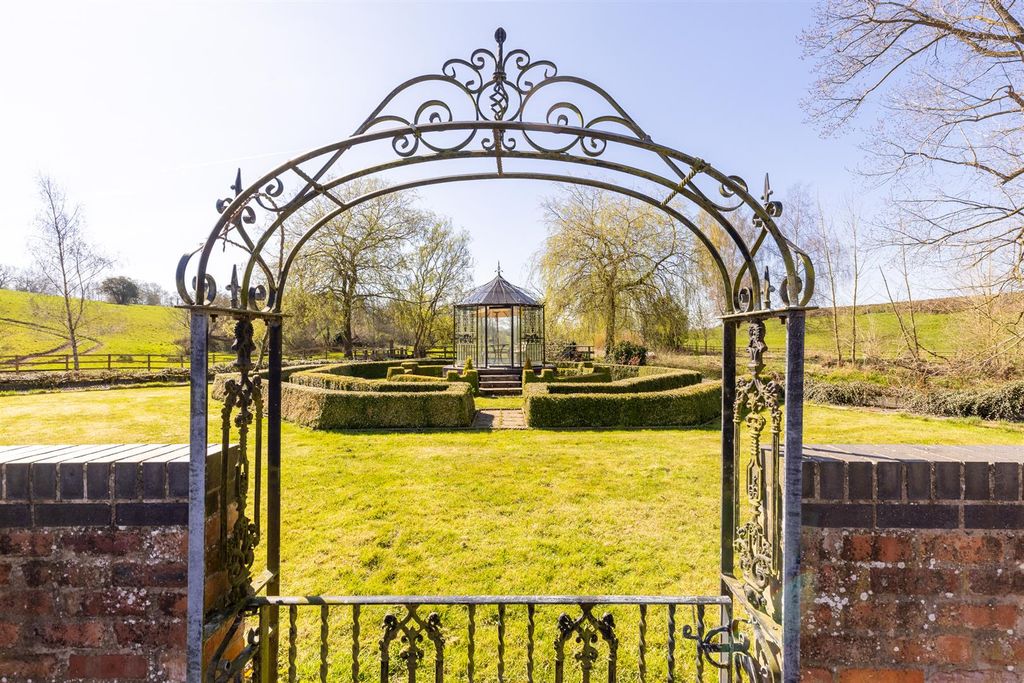 Property photo 3 of 43 1Hankelowmill-41.Jpg