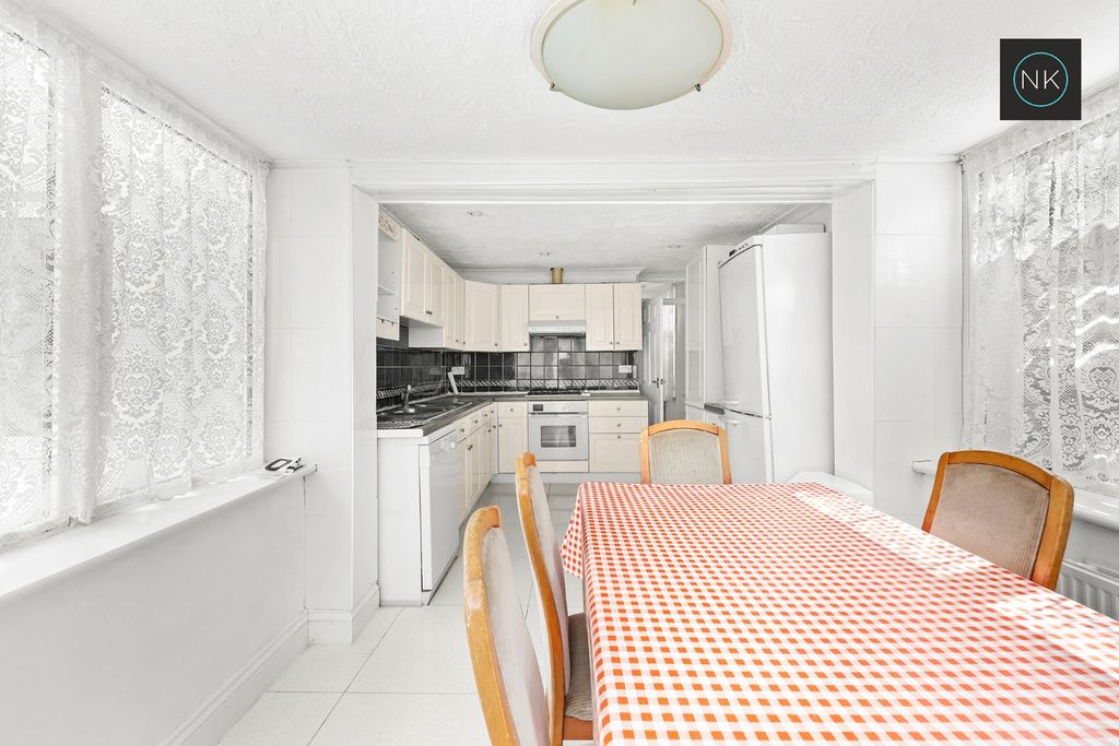 Property photo 3 of 25 5385067