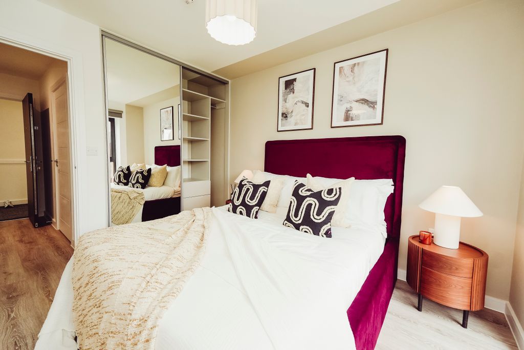 Property photo 2 of 9