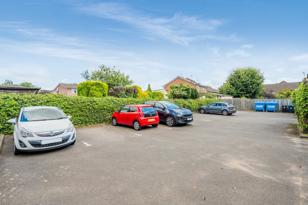 Additional image 13 of 2 bed maisonette for saleCrowhurst Mead, Godstone RH9