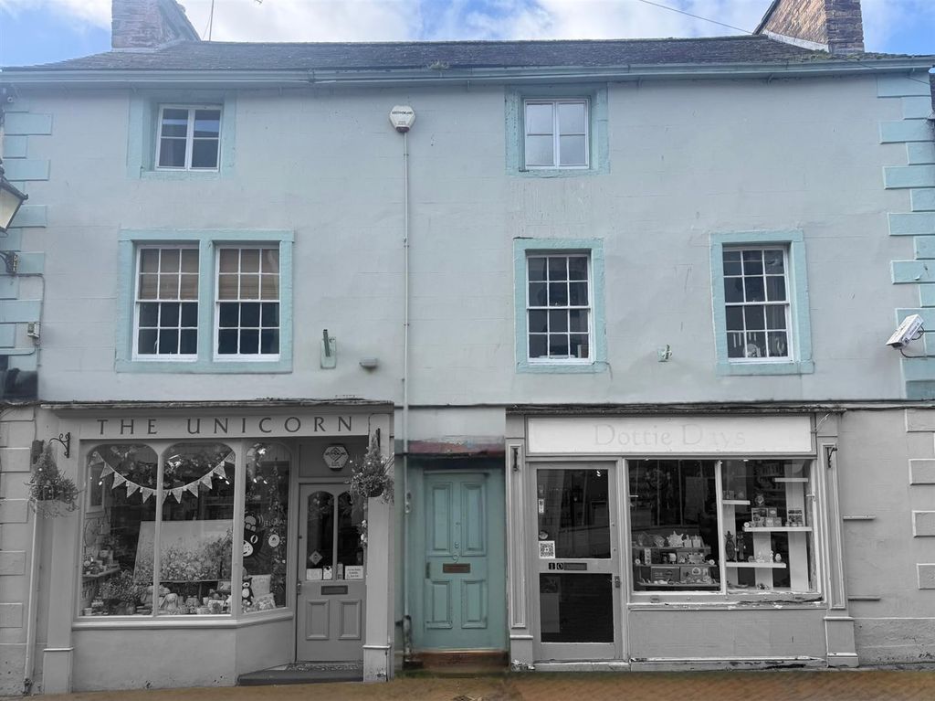 Property photo 1 of 17 Front Aspect