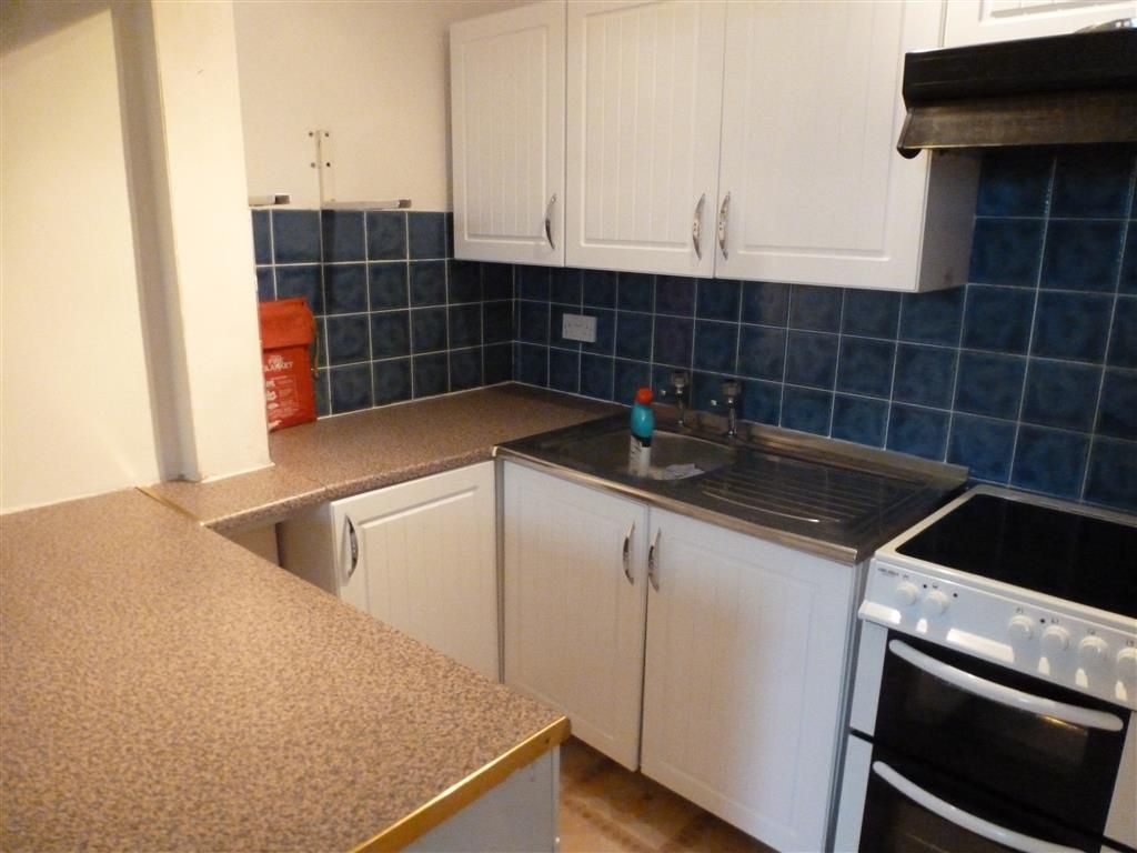 Property photo 3 of 6 Kitchen