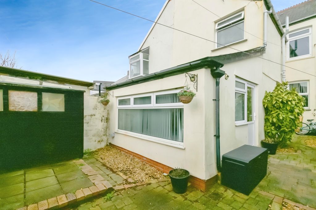 Property photo 3 of 14