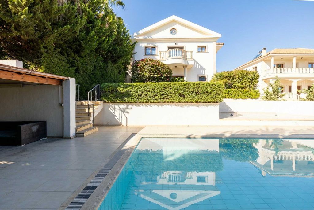 Property photo 1 of 30