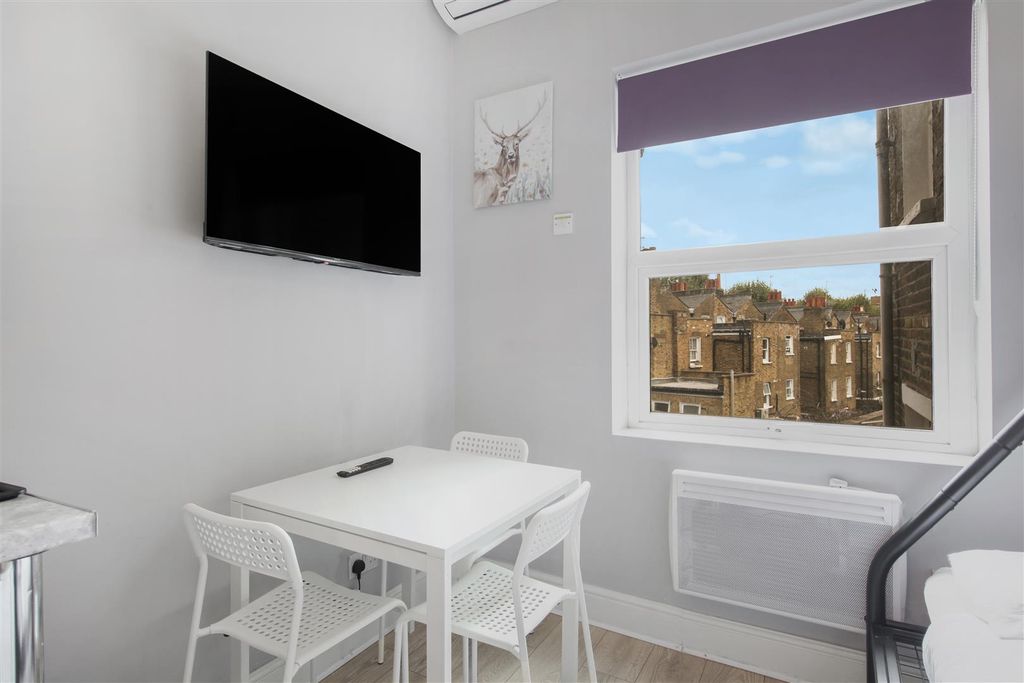 Property photo 3 of 6 Dining Area