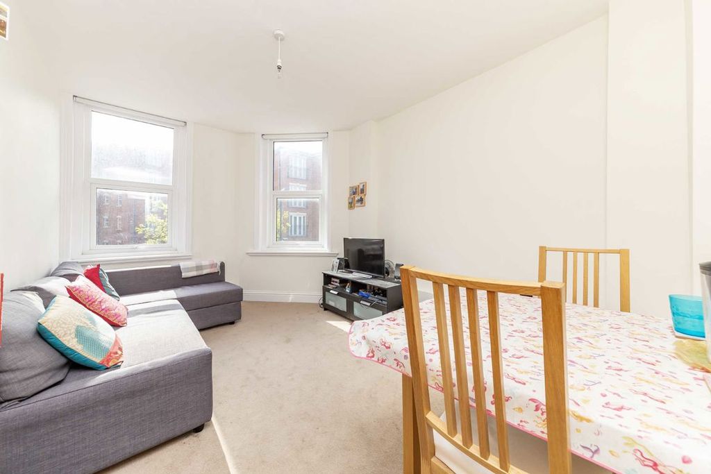 Property photo 2 of 5