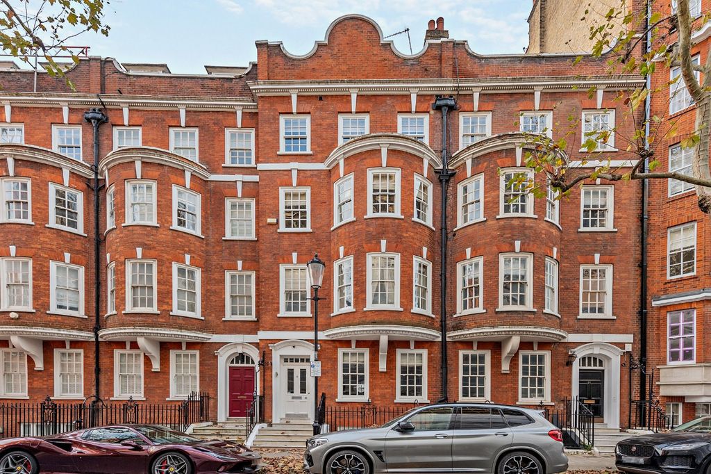 Property photo 2 of 19 Draycott Avenue