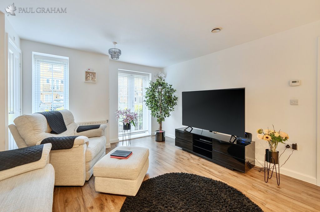 Property photo 2 of 11 2d58E1E3-26Bc-4c30-A38B-06165Bd8B2B0