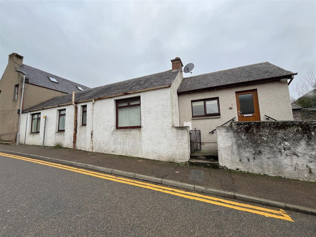 Property photo 1 of 16 13 West Street, Fochabers